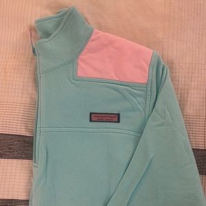 Vineyard vines women’s quarter zip. Size XL, fits more like large
